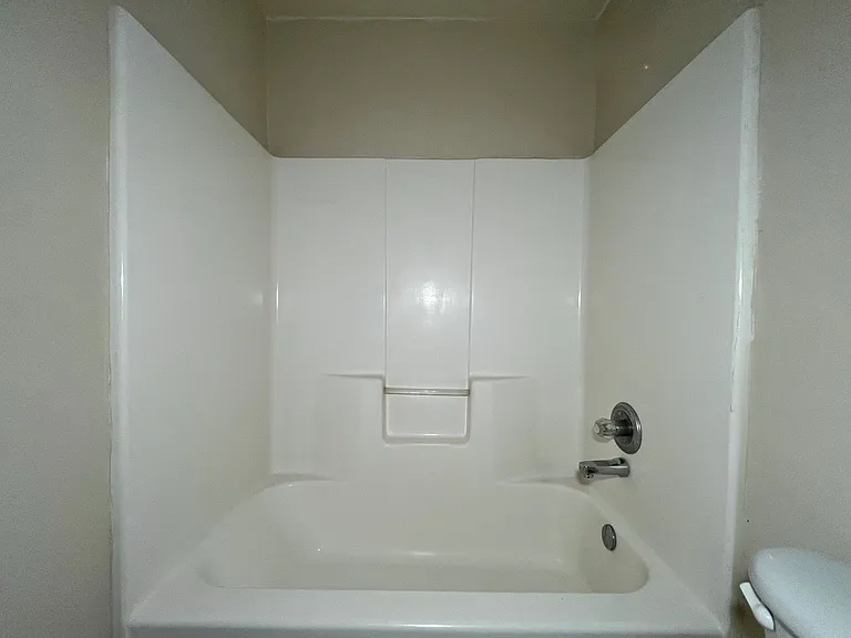 3208 Gustavus St — Photo 16