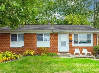 1348 E Clark Rd, Ypsilanti, MI 48198