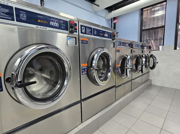 148-09 Northern Boulevard image 5 of 26