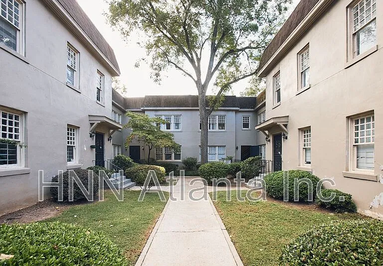 439 N Highland Ave NE #18 — Photo 1