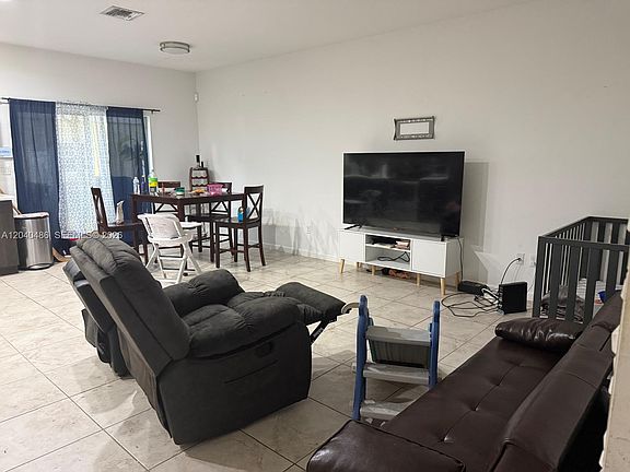 3rd image of 4037 NW 10th Pl