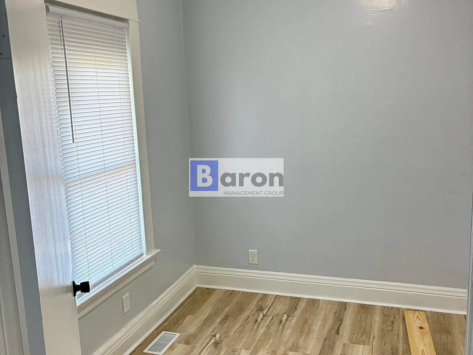 1411 High — Photo 3