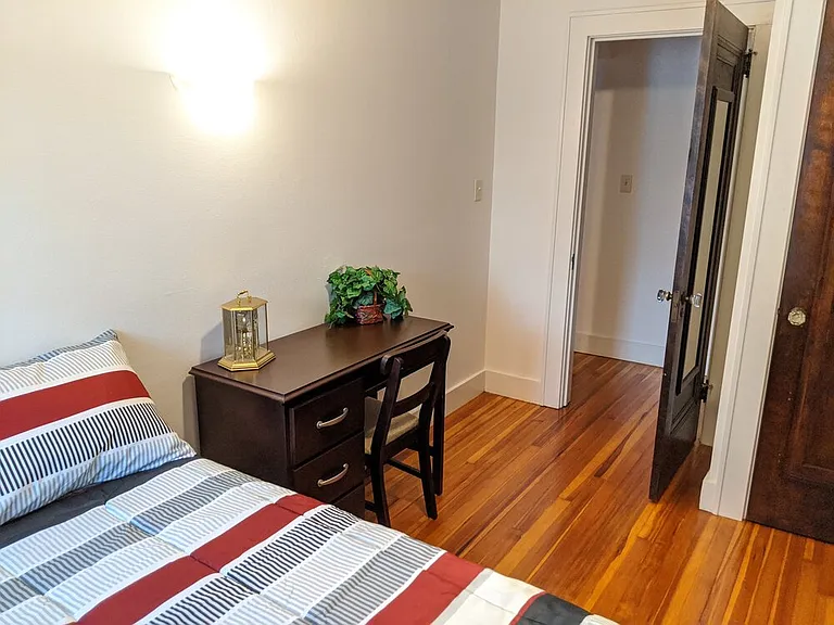 52 Clayton Ave — Photo 16