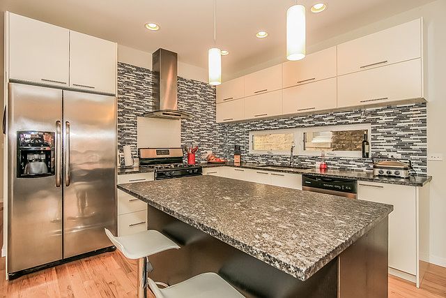 1st image of 1406 N Maplewood Ave #1