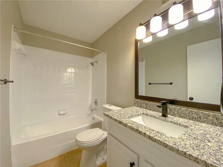 11908 Sunhillow Bnd #B — Photo 21