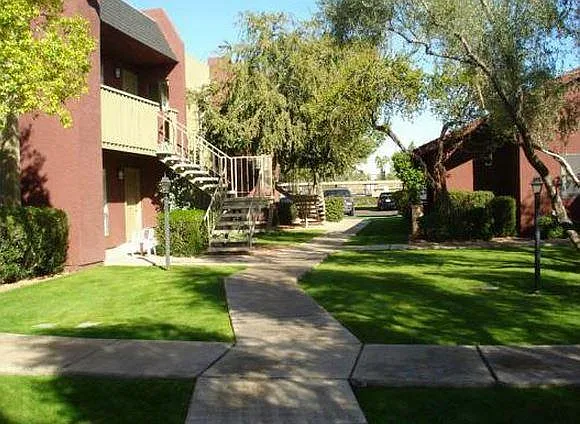 Eastridge Apartments — Photo 14