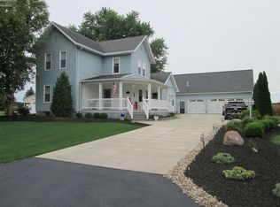 5807 Schenk Rd, Sandusky, OH 44870