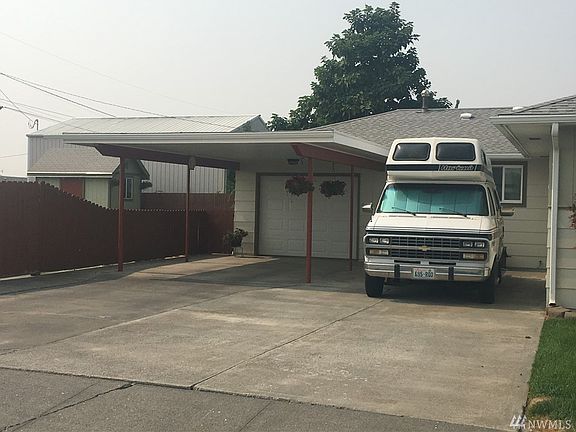 4th image of 1356 E Pine St