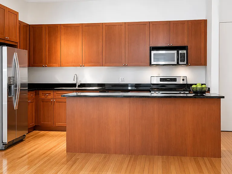 252 7th Ave #8U — Photo 1