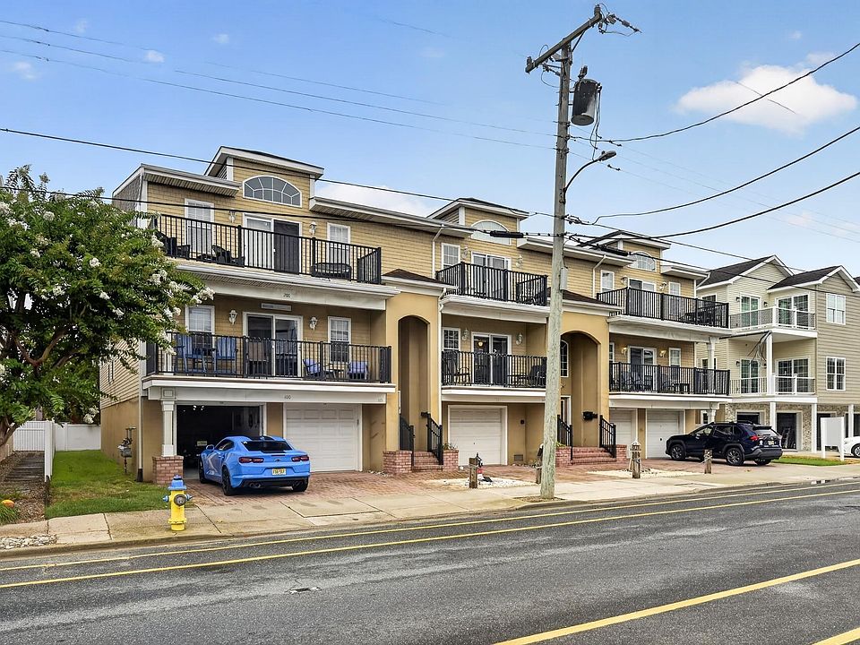 1st image of 117 E Maple Ave #101
