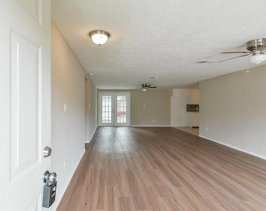 1st image of 2918 Leroy St