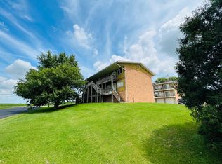 2238 Coltonville Rd APT 2, Sycamore, IL 60178