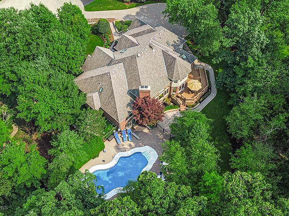 2nd image of 1022 Hornbeam Ct