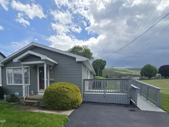 208 W Peale Ave, Mill Hall, PA 17751
