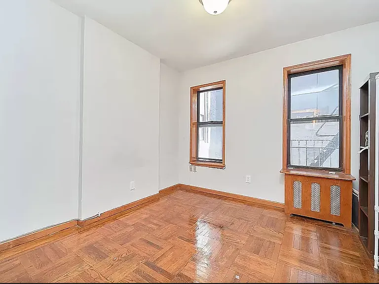 796 9th Ave #15 — Photo 5