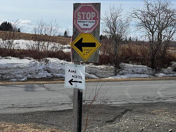 5th image of 127 Bryant Pond Road