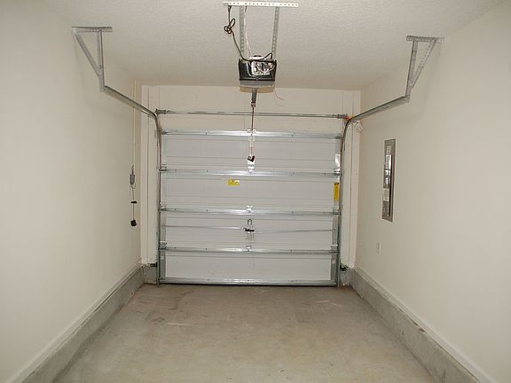 4th image of 8462 Jasper Ave
