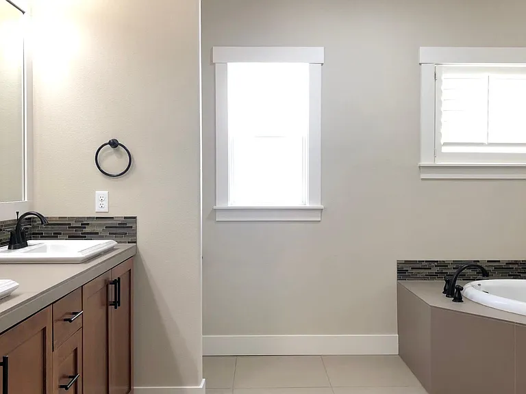 15224 NW Marie Way — Photo 15