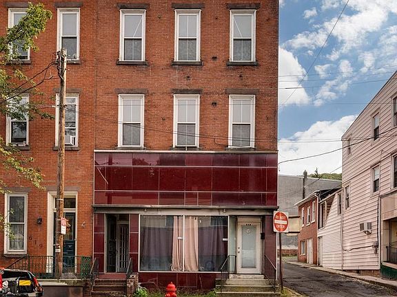 2nd image of 621 W Market St