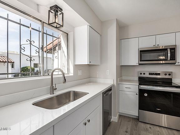 3rd image of 2021 E TIERRA BUENA Lane #11