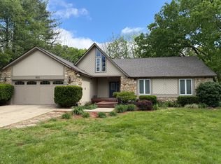 1100 Standish Dr, Greenwood, IN 46142
