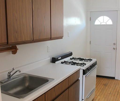 5th image of 821 W Waveland Ave APT 1N