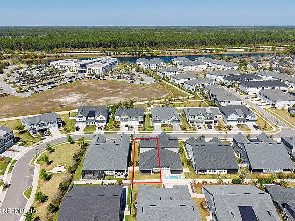 4th image of 208 COOL SPGS Avenue