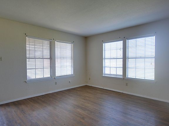 3rd image of 659 Redwood Ave #2c6m9h1mv
