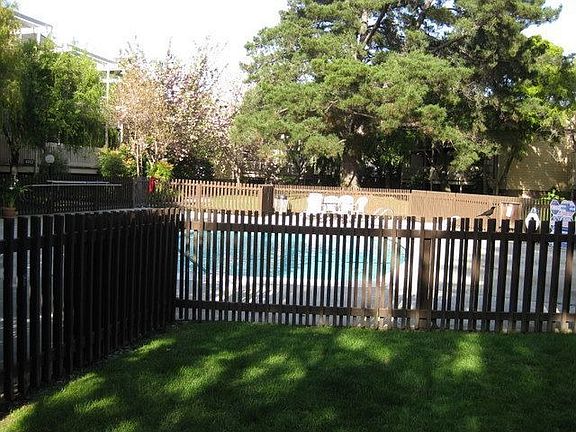 As you stroll outside you will be pleasantly surprised by the fenced yard.