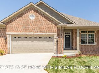 52051 Cloverleaf Dr E, South Bend, IN