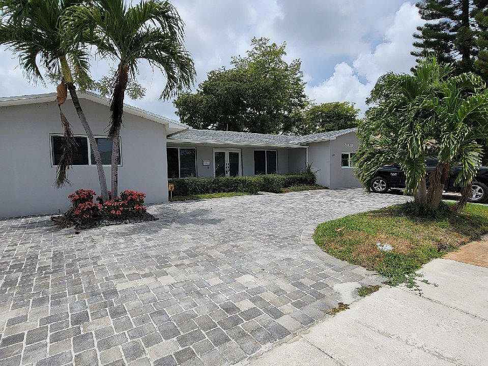 1st image of 21132 NE 18th Ct