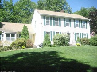 26 Cardinal Rd, East Lyme, CT 06333
