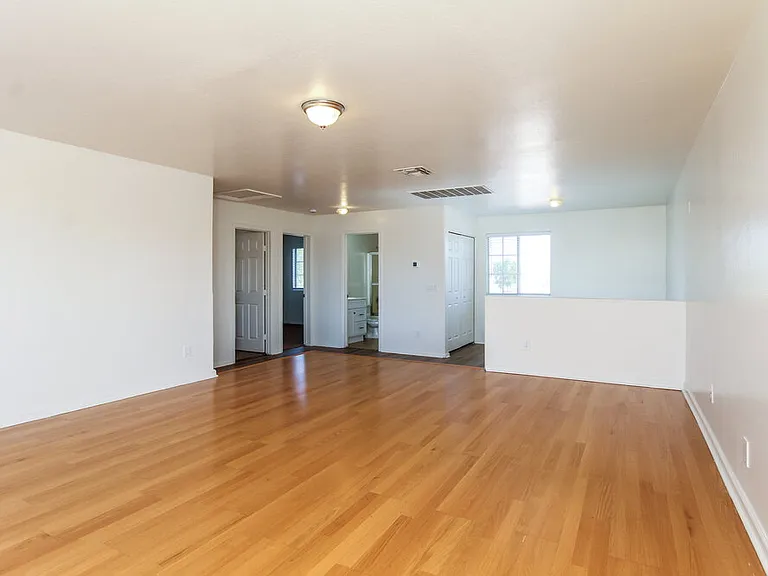 11239 W Campbell Ave — Photo 9
