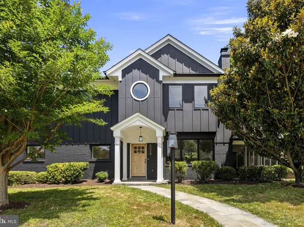 5449 20th St N, Arlington, VA 22205