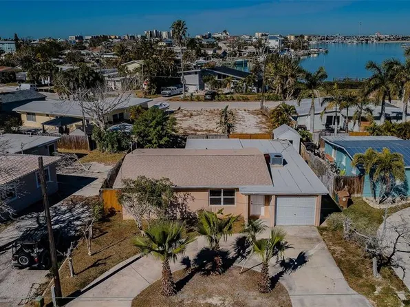 713 Pruitt Dr, Madeira Beach, FL 33708