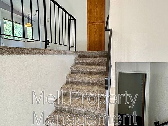 2nd image of 71 E Rainbow Dr