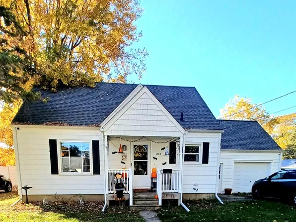 1005 N Saginaw St, Owosso, MI 48867