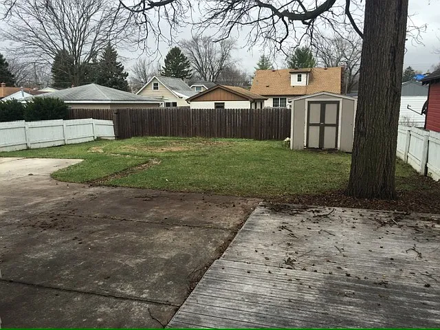 N Grandview Blvd — Photo 11