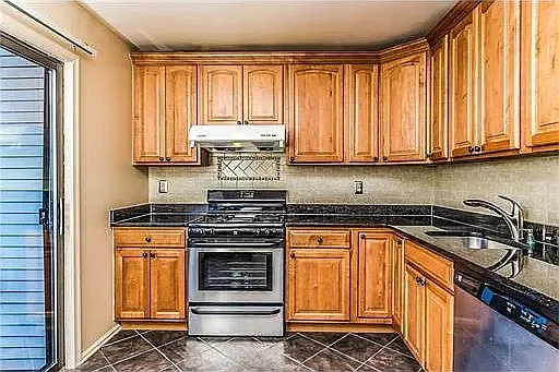 513 Sheffield Ct #513 — Photo 6