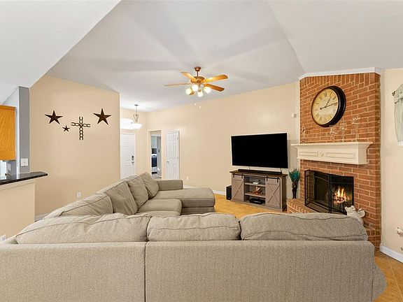5th image of 1127 Parkview Trl
