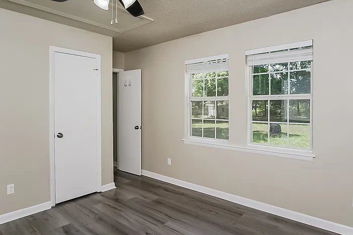 2504 Hermosa Cir SW — Photo 5