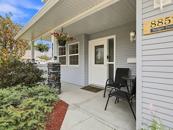 4th image of 8857 Badger Dr