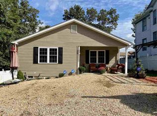 1229 4th St, Waynesboro, VA 22980
