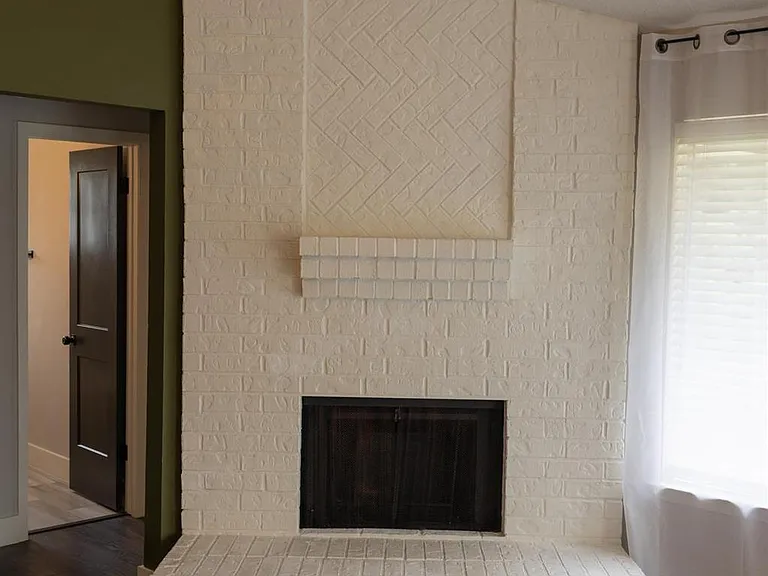 1204 Osborne Dr — Photo 6