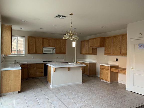 2nd image of 1181 Windsong Dr