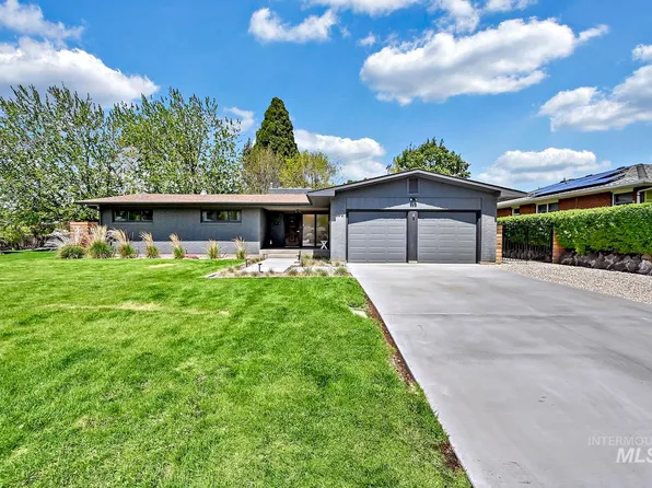 6322 W Robertson Dr, Boise, ID 83709