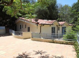 10214 Chrysanthemum Ln, Los Angeles, CA 90077