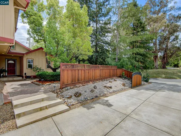 915 Grayson Ln, Pleasant Hill, CA 94523