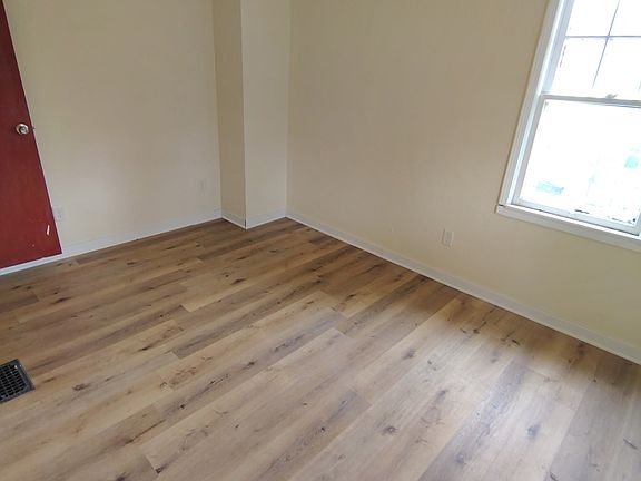 2nd image of 4129 S Calhoun St