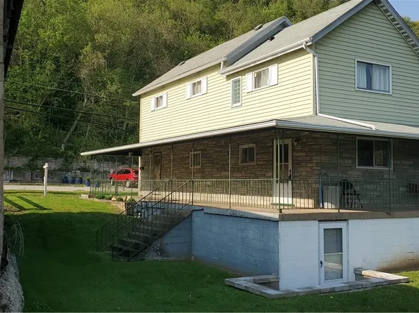 30 Main St, Brownsville, PA 15417